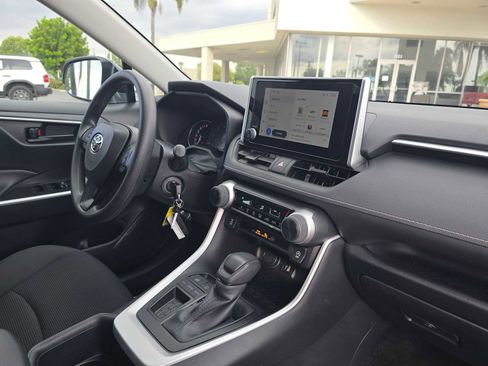 Used 2025 Toyota RAV4 LE image 10