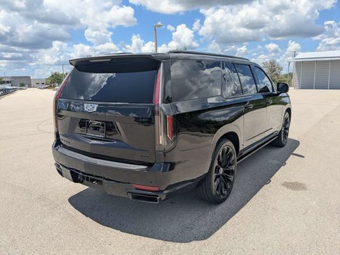 Used 2022 Cadillac Escalade ESV Sport w/ Touring Package AWD/4WD image 6