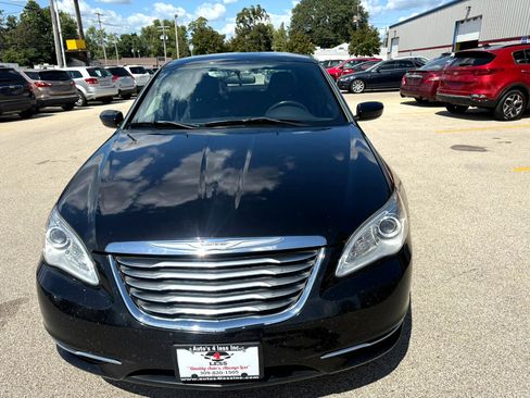 Used 2013 Chrysler 200 Touring image 4