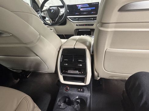 Used 2024 BMW X7 xDrive40i w/ Executive Package AWD/4WD image 11