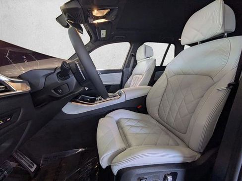 New 2026 BMW X5 xDrive40i w/ M Sport Package image 4