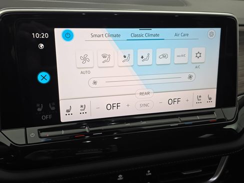 Certified 2025 Volkswagen Atlas SEL Premium R-Line image 25