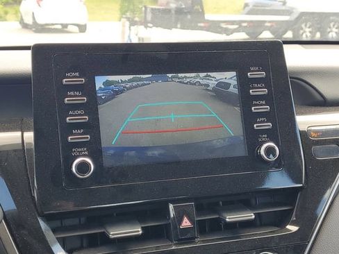 Used 2024 Toyota Camry SE FWD image 21