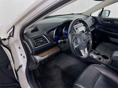 Used 2016 Subaru Outback 2.5i Limited image 9