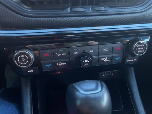 Used 2022 Jeep Compass Latitude w/ Convenience Group image 14