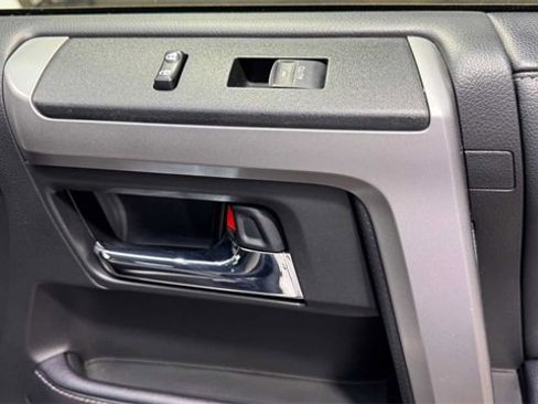 Used 2022 Toyota 4Runner SR5 image 12