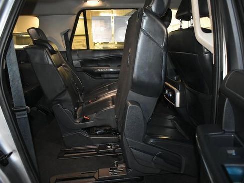 Used 2023 Ford Expedition Max XLT image 46