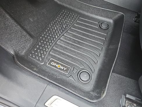 Used 2024 Volkswagen Atlas Cross Sport SE AWD/4WD image 41