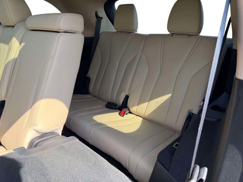 Used 2024 Acura MDX SH-AWD image 15