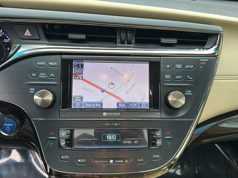 Used 2013 Toyota Avalon Limited image 33