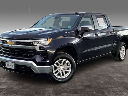 Used 2023 Chevrolet Silverado 1500 LT image 3