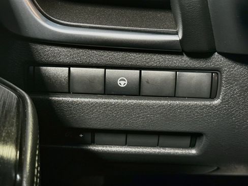 Used 2021 Nissan Rogue SV AWD/4WD image 17