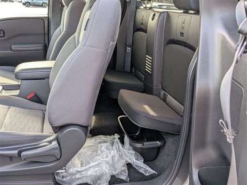 Used 2024 Nissan Frontier S w/ Technology Package image 19