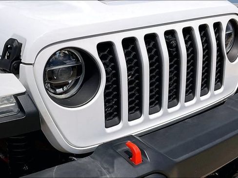 Used 2020 Jeep Gladiator Mojave AWD/4WD image 32