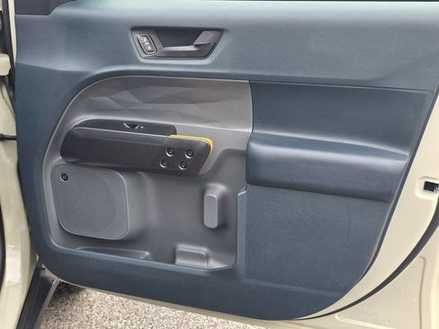 Certified 2025 Ford Maverick Tremor AWD/4WD image 32