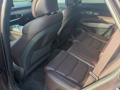 Used 2023 Genesis GV70 2.5T w/ Advanced Package image 8