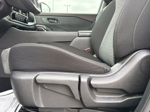 Used 2021 Nissan Rogue S image 21