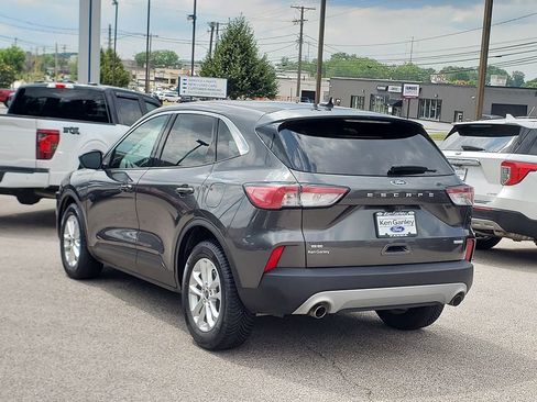 Used 2020 Ford Escape SE FWD image 7