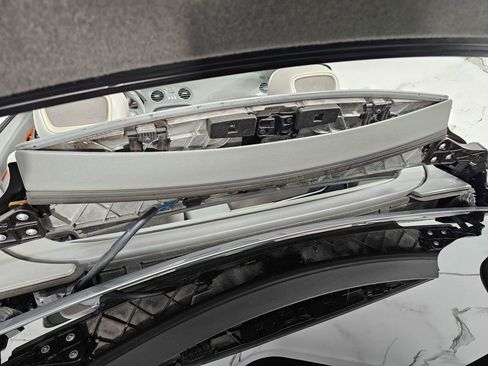 Used 2012 Mercedes-Benz SL 550 image 23