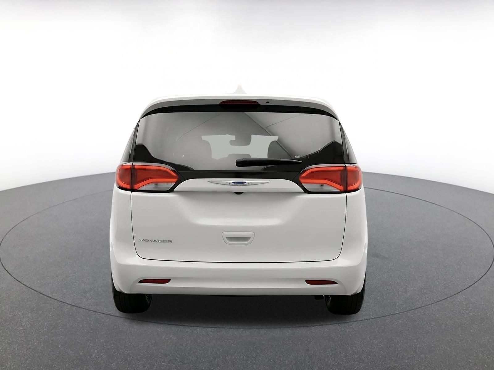 Used 2024 Chrysler Voyager LX FWD image 7