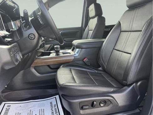Used 2023 Chevrolet Silverado 1500 High Country w/ Technology Package AWD/4WD image 14