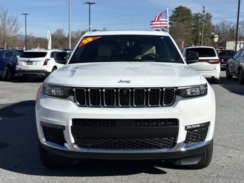 Used 2025 Jeep Grand Cherokee L Limited w/ Luxury Tech Group II image 5