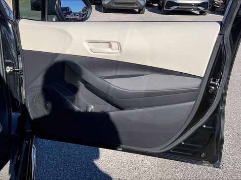 Used 2024 Toyota Corolla LE w/ LE Convenience Package image 22