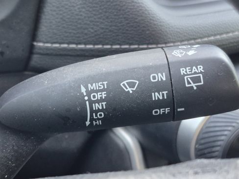Certified 2021 Toyota RAV4 LE AWD/4WD image 33