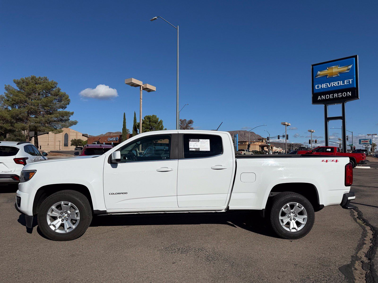Used 2020 Chevrolet Colorado LT AWD/4WD image 10