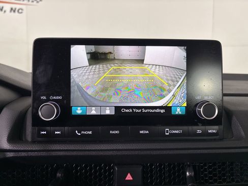 Used 2025 Honda CR-V Sport image 16