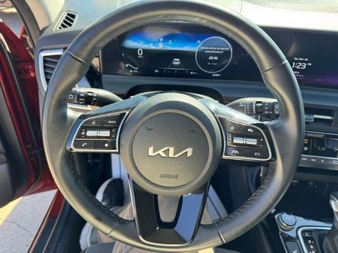 Used 2024 Kia Seltos S AWD/4WD image 17