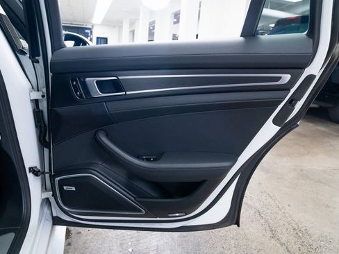 Used 2019 Porsche Panamera Turbo image 21