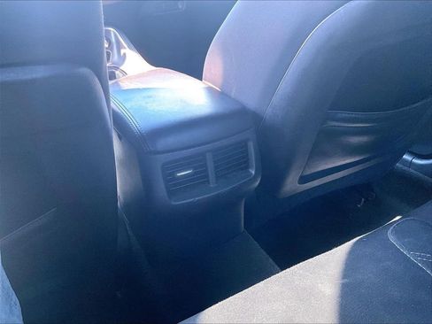 Used 2019 Dodge Challenger SXT image 26