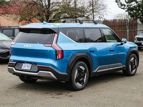 New 2026 Kia EV9 Wind image 8