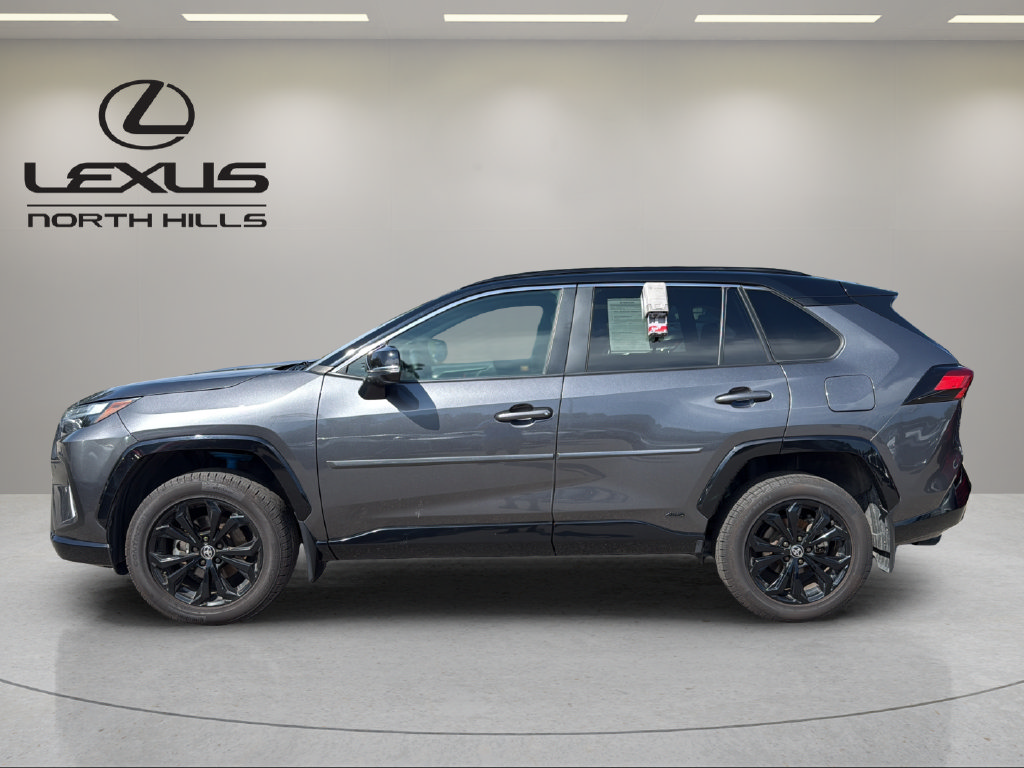 Used 2024 Toyota RAV4 XSE w/ Advanced Technology Package AWD/4WD image 9