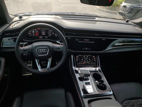 Certified 2024 Audi RS Q8 AWD/4WD image 3