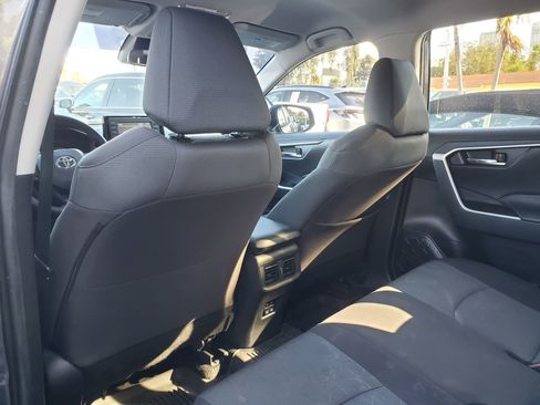 Used 2022 Toyota RAV4 XLE image 7