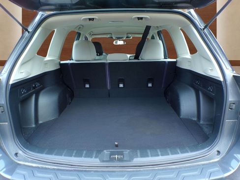 Used 2022 Subaru Forester AWD/4WD image 9