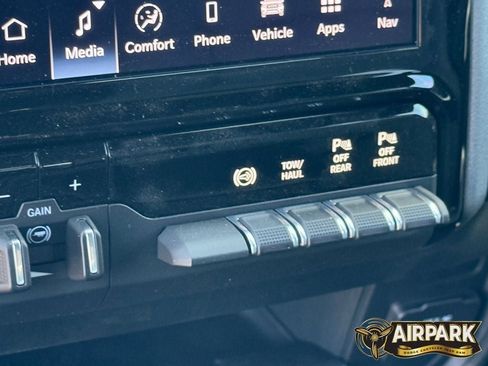 New 2026 RAM 3500 Tradesman AWD/4WD image 18