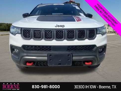 Used 2023 Jeep Compass Trailhawk AWD/4WD image 5