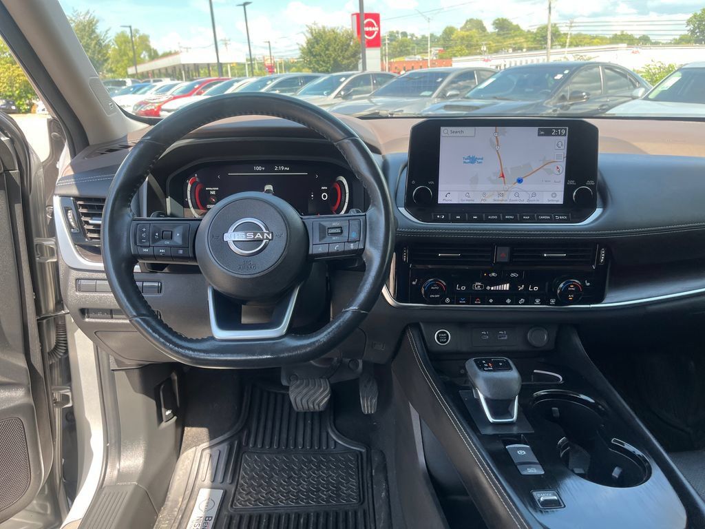 Used 2023 Nissan Rogue Platinum w/ Platinum Premium Package FWD image 25
