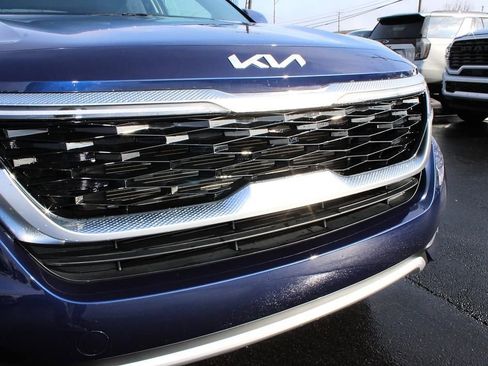 Used 2023 Kia Seltos EX image 12