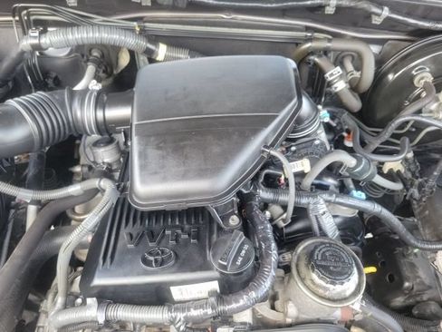Used 2013 Toyota Tacoma PreRunner w/ SR5 Pkg RWD image 11