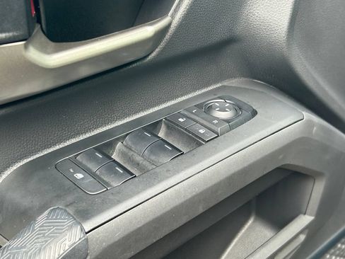 Used 2024 Toyota Tacoma Limited AWD/4WD image 22
