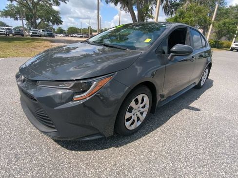 Used 2026 Toyota Corolla LE FWD image 9