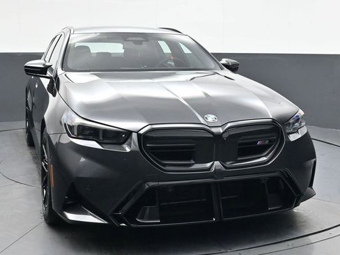 Used 2026 BMW M5 Touring image 9