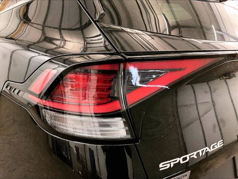 Used 2023 Kia Sportage EX image 28