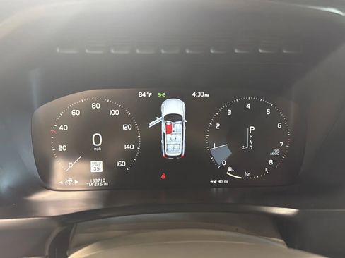 Used 2019 Volvo XC90 T5 Momentum w/ Multimedia Package AWD/4WD image 23
