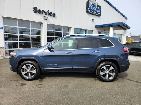 Used 2019 Jeep Cherokee Limited AWD/4WD image 9
