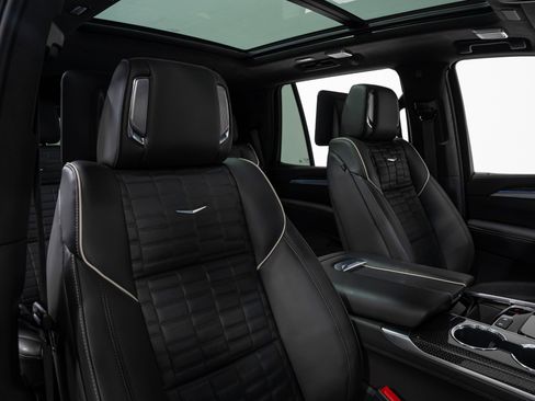 Used 2025 Cadillac Escalade V w/ LPO, ONYX Package AWD/4WD image 67